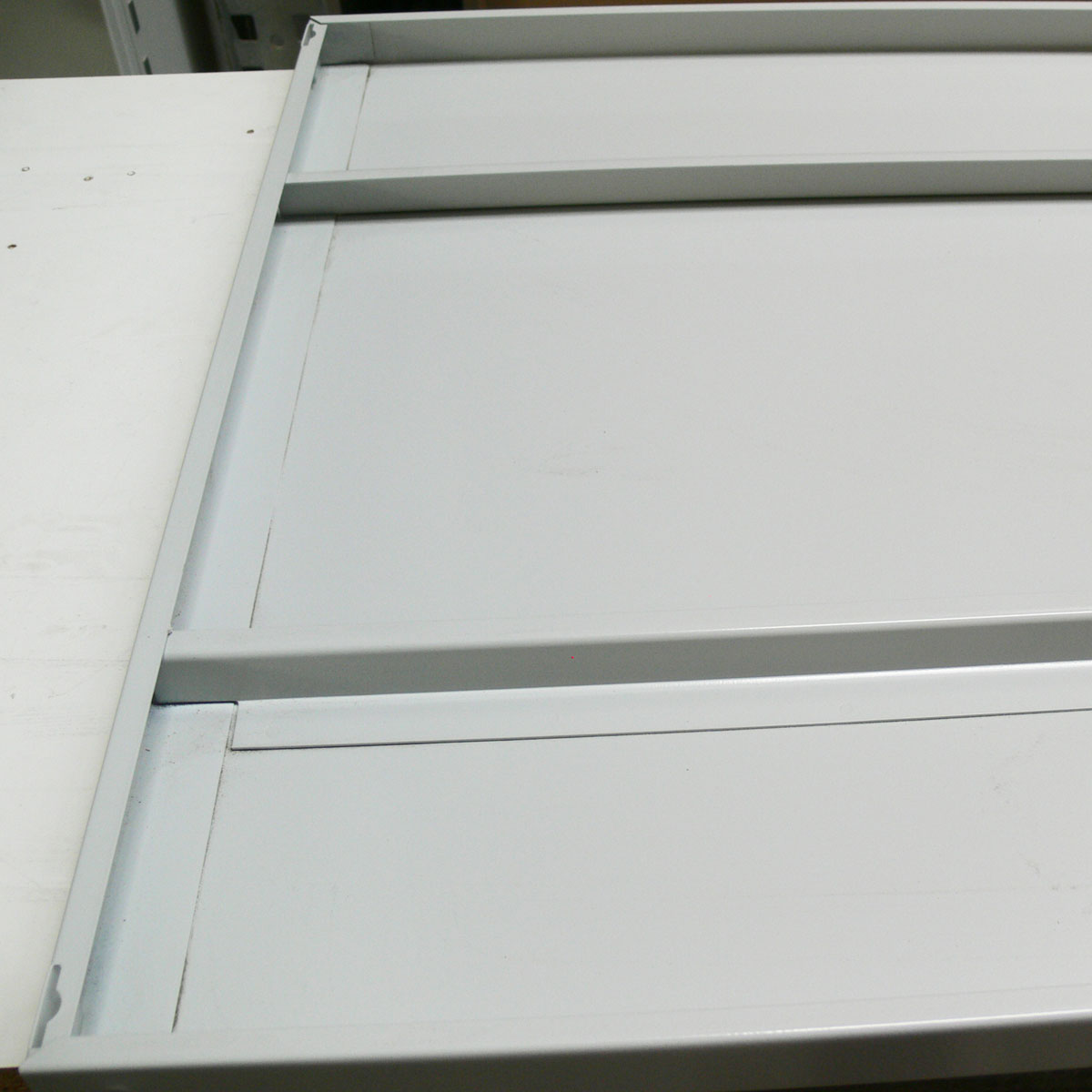 Fachboden_2 Unterseite 2 Unterzüge für Fachlast 230 kg