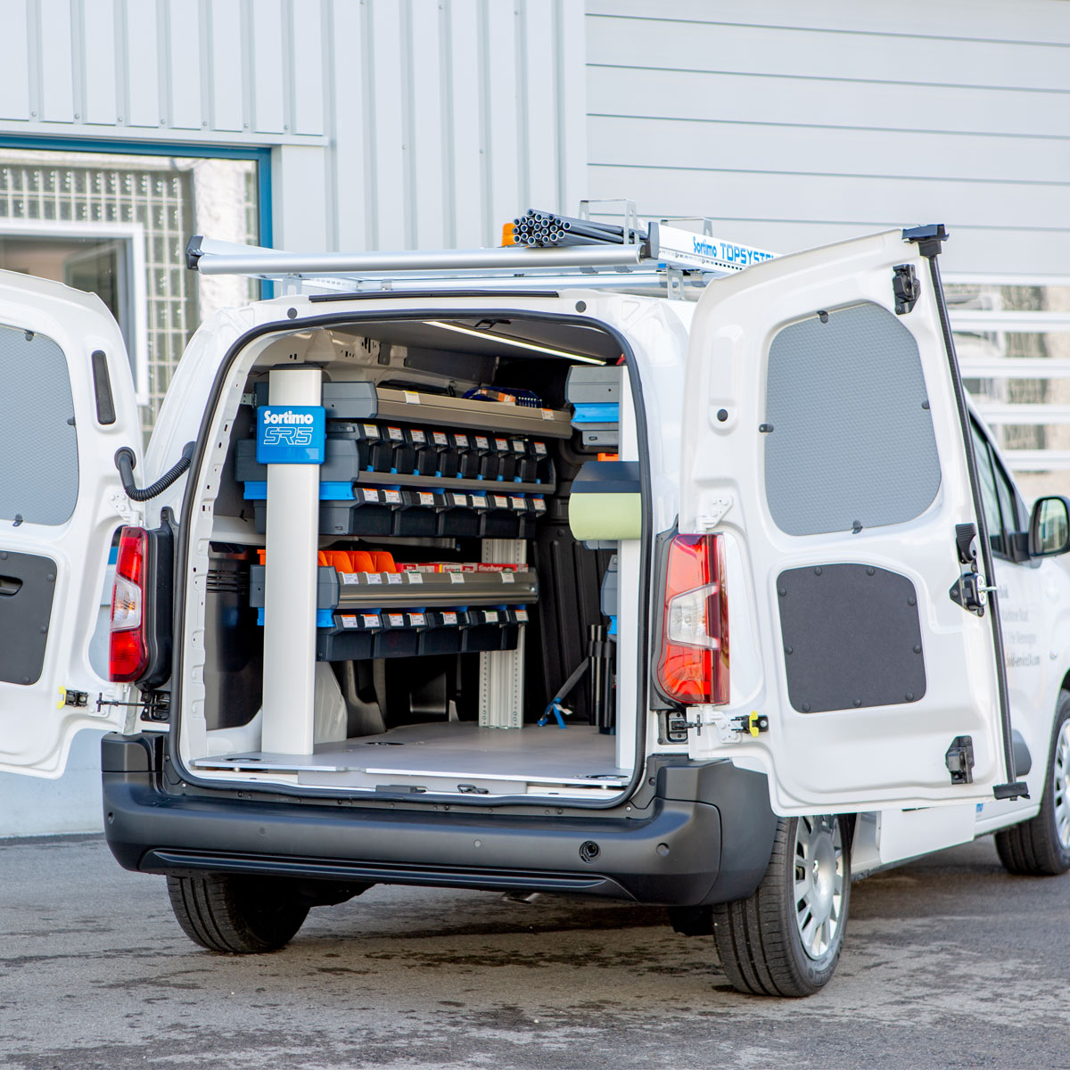 Einrichtungsbeispiel-SR-5 Einrichtungsbeispiel Fahrzeugeinrichtung