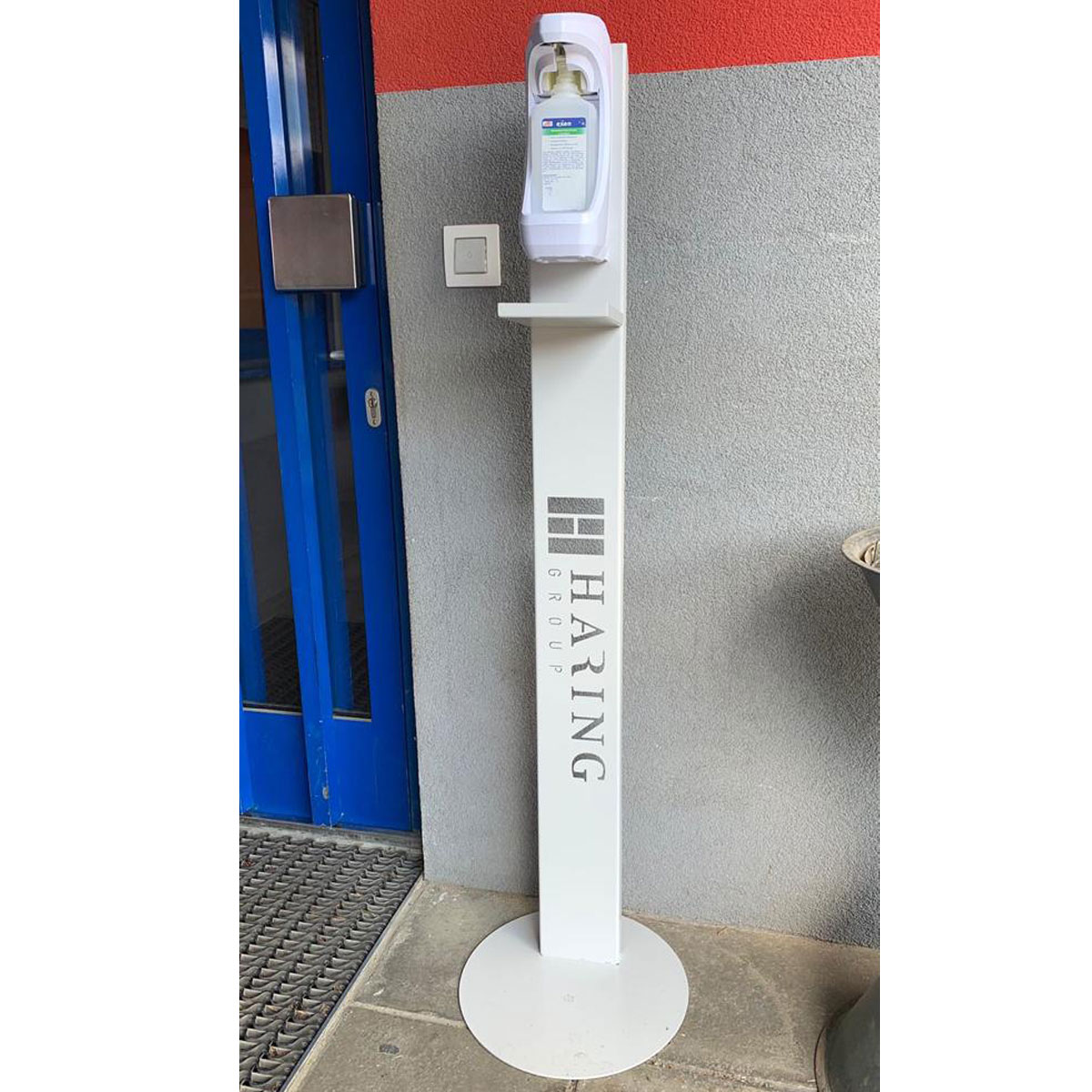 Desinfektionsmittelst-nder-mit-Branding Desinfektionsmittelständer für Handdesinfektionsspender