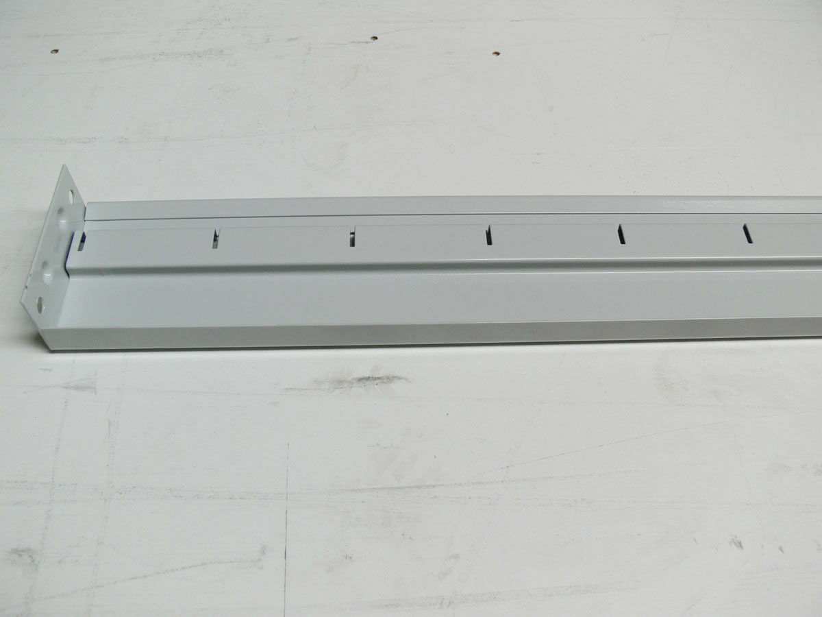 Vorderanschlag-f-r-Lagerwannen Vorderanschlag für 1230 mm breite Fachböden